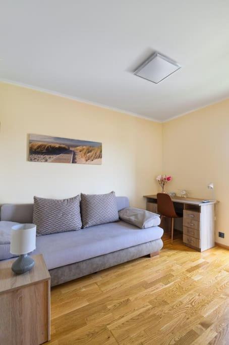 Abg House Ecser Ngoại thất bức ảnh