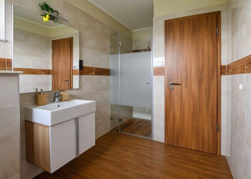 Abg House Ecser Ngoại thất bức ảnh